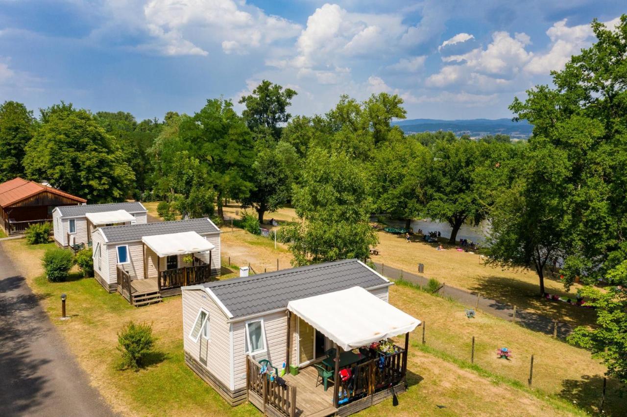 Camping De La Bageasse Brioude Exteriör bild