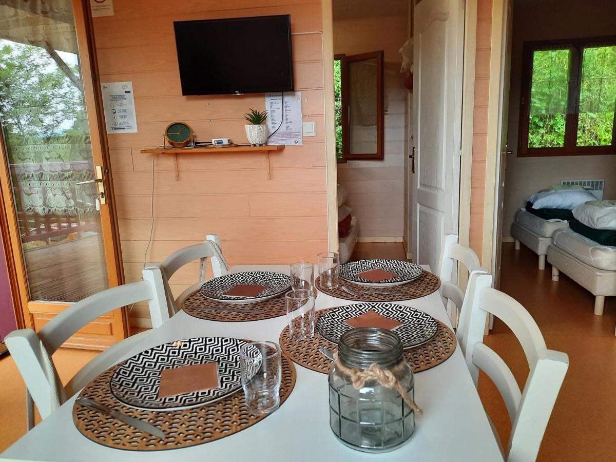 Camping De La Bageasse Brioude Exteriör bild