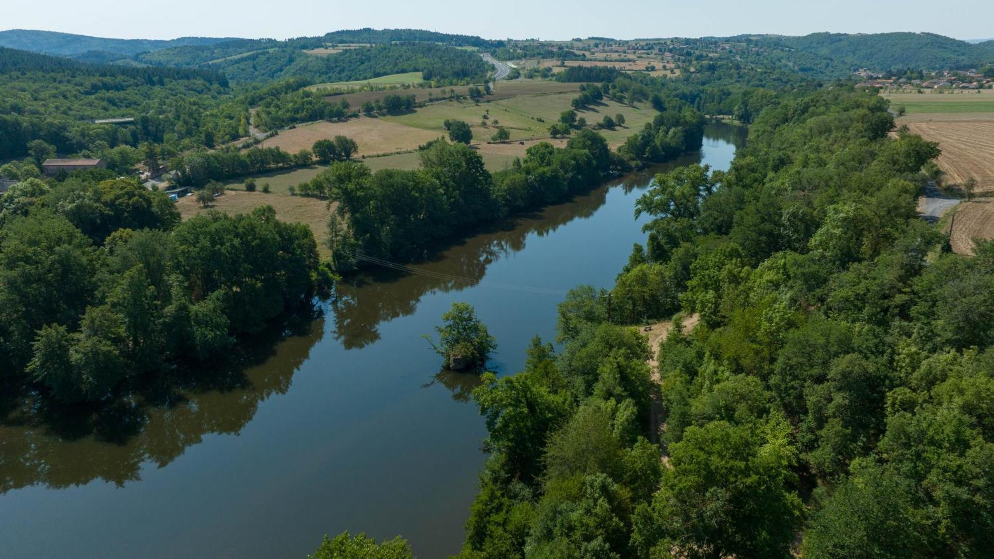 Camping De La Bageasse Brioude Exteriör bild