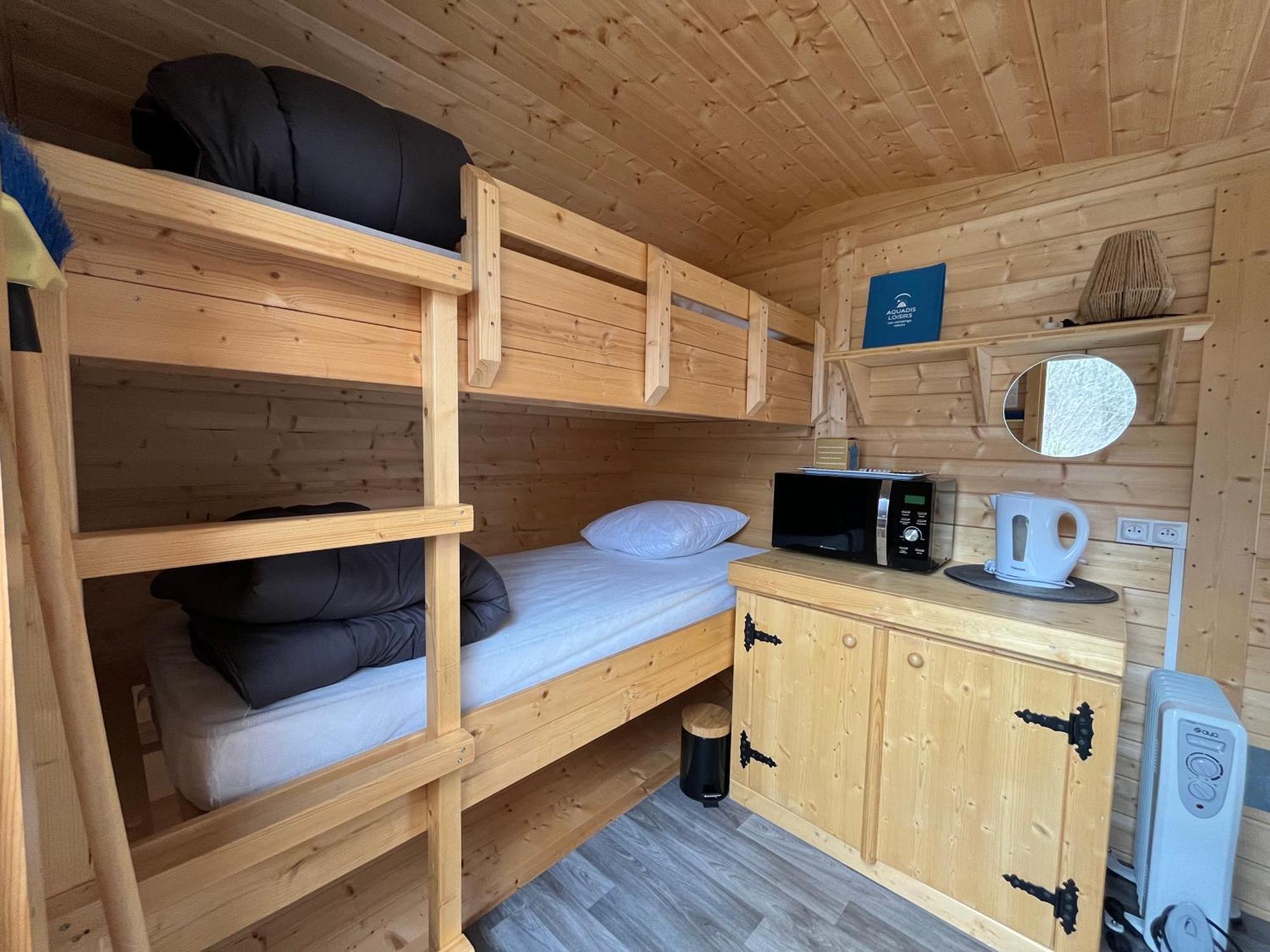 Camping De La Bageasse Brioude Exteriör bild